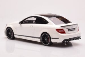 Mercedes AMG C63 W204 Edition 507 Blanc GT Spirit 1:18 GT899 Résine — image 5 sur 6