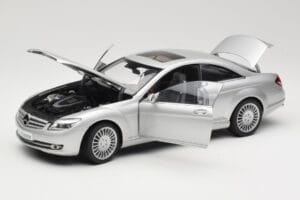 Mercedes CL-Class C216 Argent AUTOart 1:18 76164 Métal — image 2 sur 8