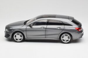 Mercedes CLA C117 Mountain Gris Norev 1:18 B66960351 Métal — image 4 sur 8