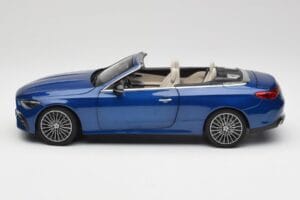 Mercedes CLE Cabriolet A236 Bleu Norev 1:18 B66960653 Métal — image 5 sur 9