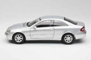 Mercedes CLK 500 C209 Argent Kyosho 1:18 B66962144 Métal — image 4 sur 8