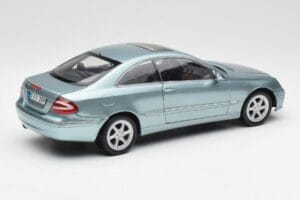 Mercedes CLK 500 W209 Bleu Clair Métallique Kyosho 1:18 B66962192 Métal — image 3 sur 8