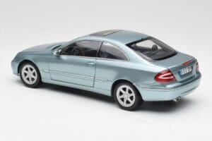 Mercedes CLK 500 W209 Bleu Clair Métallique Kyosho 1:18 B66962192 Métal — image 7 sur 8