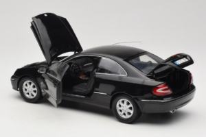 Mercedes CLK C209 Black Metallic Kyosho 1:18 B66962149 Métal — image 5 sur 8