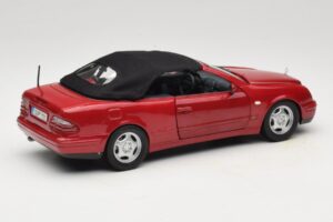 Mercedes CLK A208 Cabriolet Rouge Anson 1:18 30338 Métal — image 3 sur 8