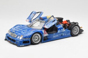 Mercedes CLK GTR #12 Original Teile FIA GT 1999 Maisto 1:18 56036 Métal — image 2 sur 7