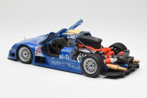 Mercedes CLK GTR #12 Original Teile FIA GT 1999 Maisto 1:18 56036 Métal — image 4 sur 7