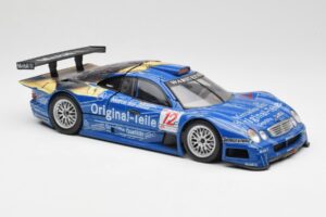 Mercedes CLK GTR #12 Original Teile FIA GT 1999 Maisto 1:18 56036 Métal — image 5 sur 7