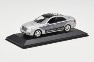 Mercedes E-Class W211 #36 Paris-Beijing 2006 Replacement Box Minichamps 1:43 B66962270-R Métal — image 2 sur 4