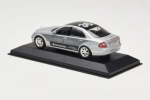 Mercedes E-Class W211 #36 Paris-Beijing 2006 Replacement Box Minichamps 1:43 B66962270-R Métal — image 3 sur 4