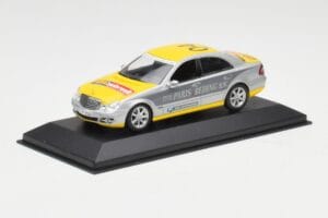 Mercedes E-Class W211 #4 Team ADAC Paris-Beijing 2006 Replacement Box Minichamps 1:43 B66962260-R Métal — image 2 sur 4