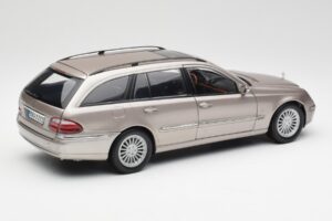 Mercedes E320 CDI W210 Break Cubanite Argent Kyosho 1:18 B66962188 Métal — image 3 sur 8