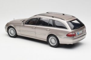 Mercedes E320 CDI W210 Break Cubanite Argent Kyosho 1:18 B66962188 Métal — image 7 sur 8