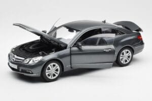 Mercedes E500 C207 Coupe Tenoric Gris Norev 1:18 183540 Métal — image 2 sur 8