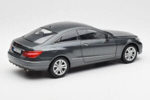 Mercedes E500 C207 Coupe Tenoric Gris Norev 1:18 183540 Métal — image 3 sur 8