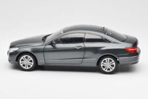 Mercedes E500 C207 Coupe Tenoric Gris Norev 1:18 183540 Métal — image 4 sur 8