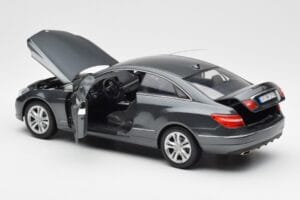 Mercedes E500 C207 Coupe Tenoric Gris Norev 1:18 183540 Métal — image 5 sur 8