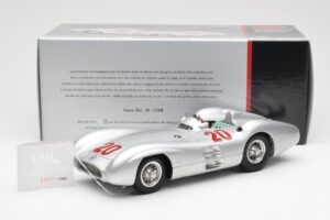 Mercedes W196 Streamliner #20 K. Kling French GP 1954 CMC 1:18 M-128B Métal — image 6 sur 6