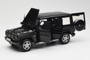 Mercedes G 500 W463 Noir Dealer Edition AUTOart 1:18 B66962143 Métal — image 2 sur 8