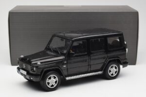 Mercedes G 500 W463 Noir Dealer Edition AUTOart 1:18 B66962143 Métal — image 8 sur 8