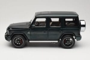 Mercedes G 63 AMG W463 Green Metallic Minichamps 1:18 110037066 Métal — image 4 sur 8