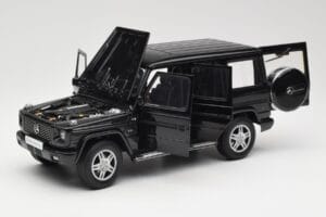 Mercedes G-Class G 500 W463 Smaragd Black Metallic AUTOart 1:18 76101 Métal — image 2 sur 8