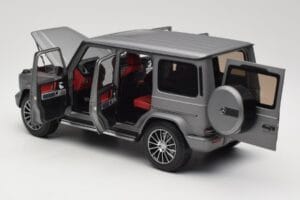 Mercedes G-Class G500 W463A Designo Platinum Magno Minichamps 1:18 B66960811 Métal — image 5 sur 8