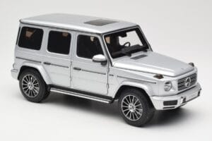Mercedes G-Class G 500 W463A Iridium Silver Metallic Minichamps 1:18 113037112 Métal — image 6 sur 8