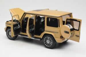 Mercedes G-Class G 500 W463A Solarbeam Yellow Metallic Minichamps 1:18 113037108 Métal — image 5 sur 8