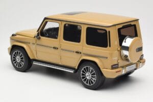 Mercedes G-Class G 500 W463A Solarbeam Yellow Metallic Minichamps 1:18 113037108 Métal — image 7 sur 8