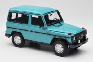 Mercedes G-Class W460 SWB Turquoise Minichamps 1:18 155038001 Métal — image 4 sur 6