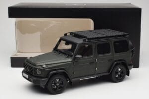 Mercedes G-Class W465 Olive Norev 1:18 B66960662 Métal — image 8 sur 8