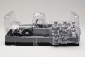Mercedes G4 6-Wheels Noir With Figures Signature Models 1:18 38202 Métal