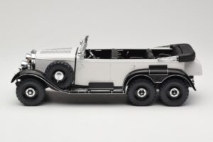 Mercedes G4 W31 Blanc MCG 1:18 MCG18208 Métal — image 3 sur 6