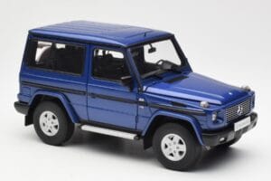 Mercedes G500 W463 SWB Bleu AUTOart 1:18 76114 Métal — image 6 sur 8