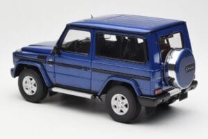 Mercedes G500 W463 SWB Bleu AUTOart 1:18 76114 Métal — image 7 sur 8