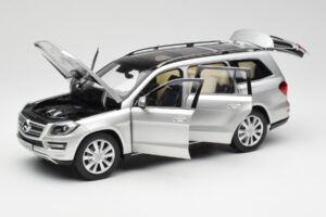 Mercedes GL-Class X166 Iridium Argent Métallisé Norev 1:18 B66960097 Métal — image 2 sur 8