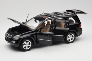 Mercedes GL X164 Obsidian Black Minichamps 1:18 B66962334 Métal — image 2 sur 8