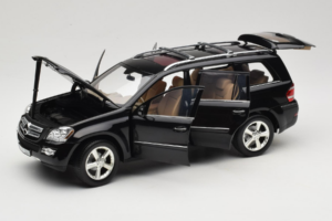 Mercedes GL X164 Tanzanite Blue Minichamps 1:18 B66962335 Métal — image 2 sur 8