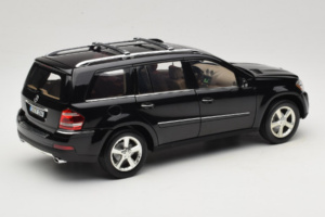 Mercedes GL X164 Tanzanite Blue Minichamps 1:18 B66962335 Métal — image 3 sur 8