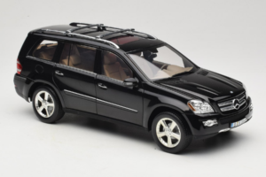 Mercedes GL X164 Tanzanite Blue Minichamps 1:18 B66962335 Métal — image 6 sur 8