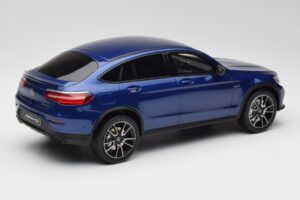 Mercedes AMG GLC 43 Coupe Brilliant Bleu GT Spirit 1:18 B66960468 Résine — image 2 sur 6