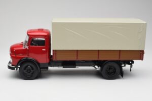 Mercedes L 911 Rouge Schuco 1:18 450016400 Métal — image 4 sur 8