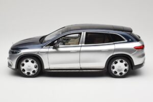 Mercedes Maybach EQS 680 V297 Bleu NZG 1:18 1060/23 Métal — image 4 sur 8