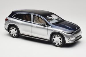 Mercedes Maybach EQS 680 V297 Bleu NZG 1:18 1060/23 Métal — image 6 sur 8