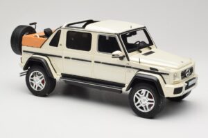 Mercedes Maybach G650 Landaulet W463 Blanc Schuco 1:18 450017800 Métal — image 4 sur 6