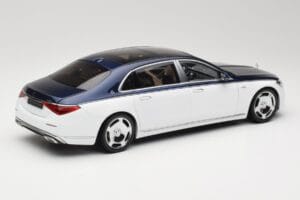 Mercedes Maybach S-Class Z223 Nautical Blue Diamond White Almost Real 1:18 820126 Métal — image 3 sur 8
