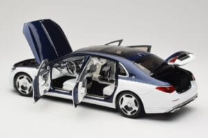 Mercedes Maybach S-Class Z223 Nautical Blue Diamond White Almost Real 1:18 820126 Métal — image 5 sur 8