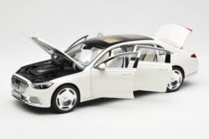 Mercedes Maybach S680 4Matic X223 Diamond Blanc Norev 1:18 183918 Métal — image 2 sur 8