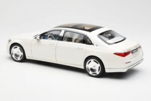 Mercedes Maybach S680 4Matic X223 Diamond Blanc Norev 1:18 183918 Métal — image 7 sur 8